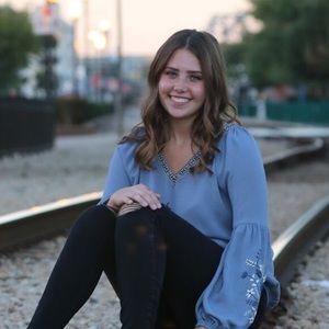 Meet your Posher, Ali